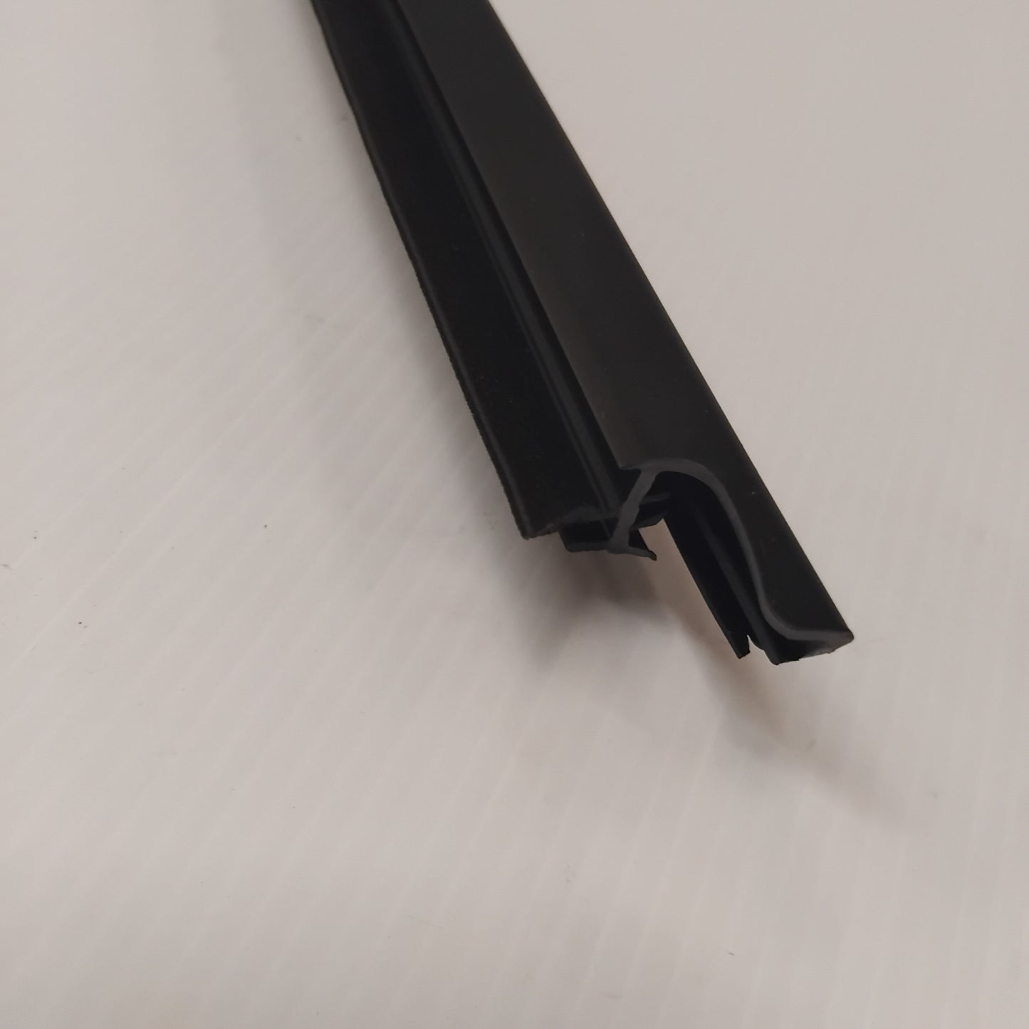 Genuine Front Left Interior Weatherstrip - Peugeot 108 / Citroen C1 | B000873080