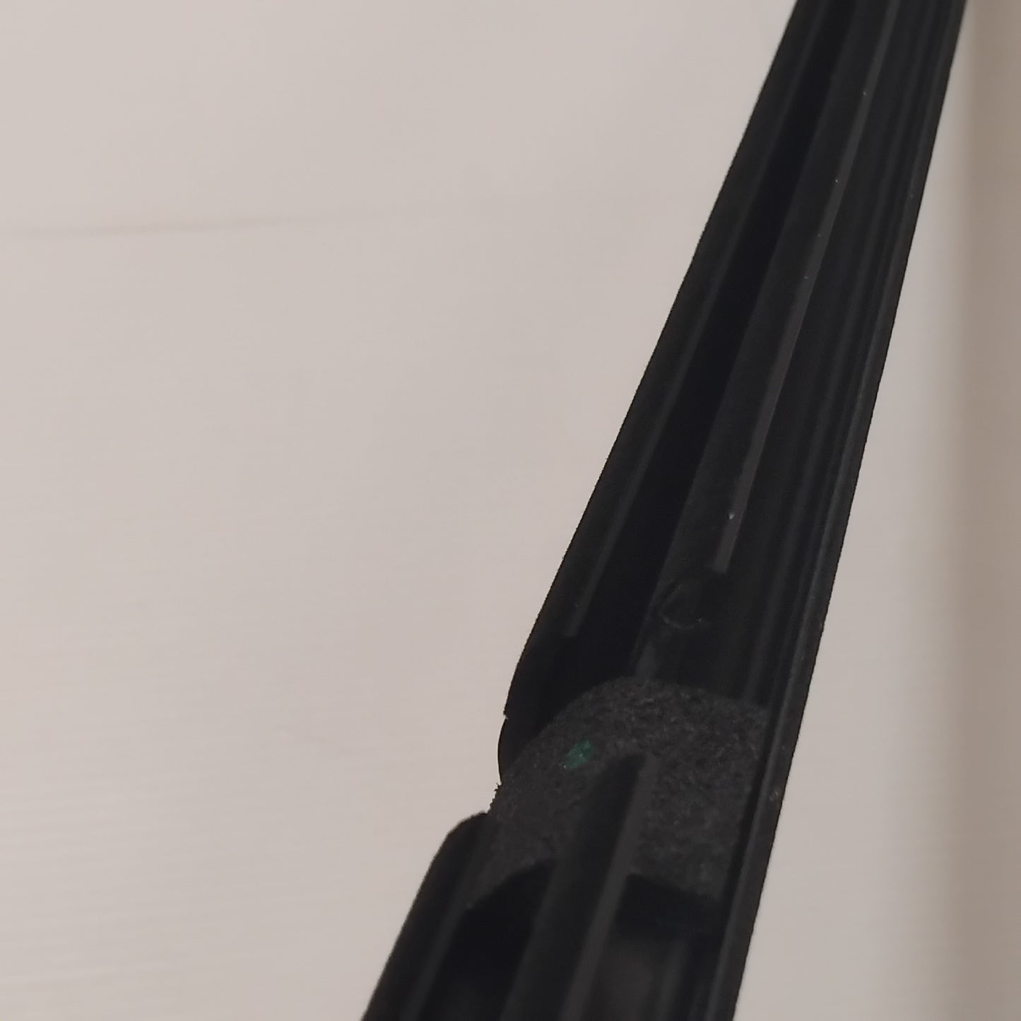 Genuine Inner Left Rear Weatherstrip - Ford Focus C-Max 2010-2015 | 1744652