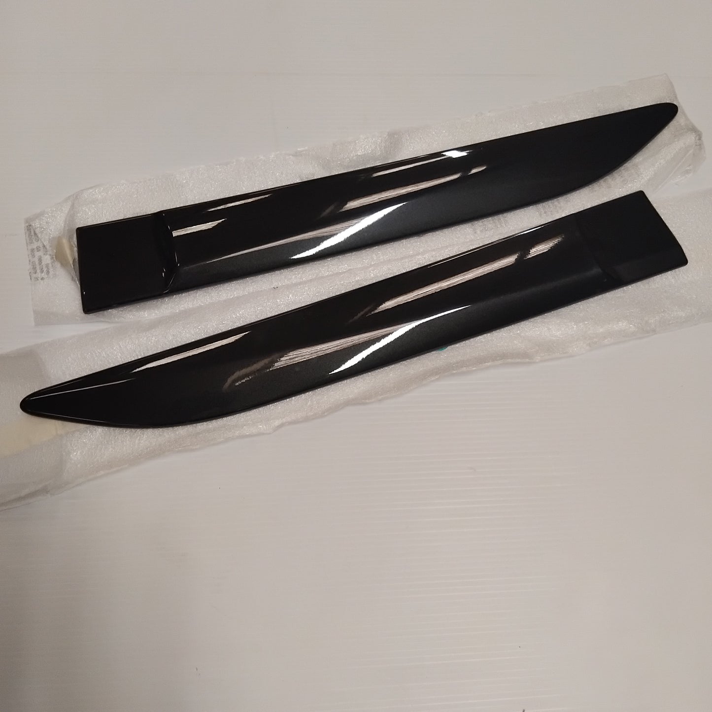 Genuine Body Side Mouldings In Black (Z11) - Nissan Qashqai | KE7604E52B