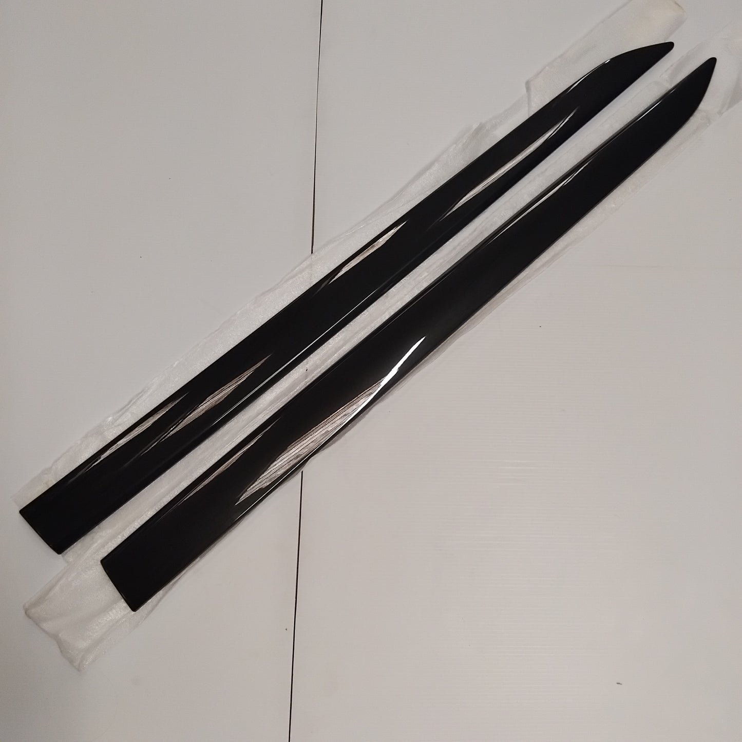 Genuine Body Side Mouldings In Black (Z11) - Nissan Qashqai | KE7604E52B