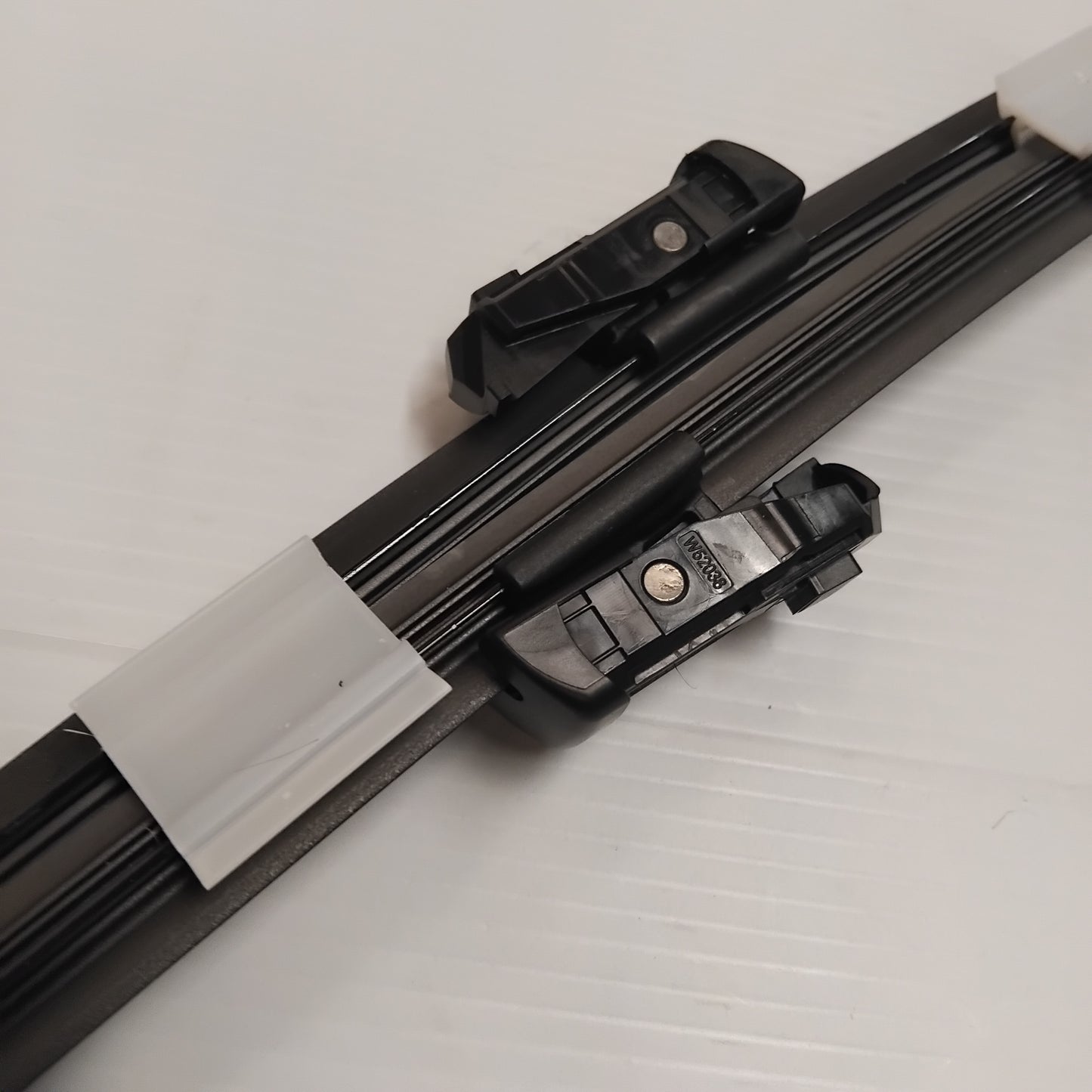 2x Genuine Wiper Blades - Vauxhall Zafira C 2011-2018 | 95528671