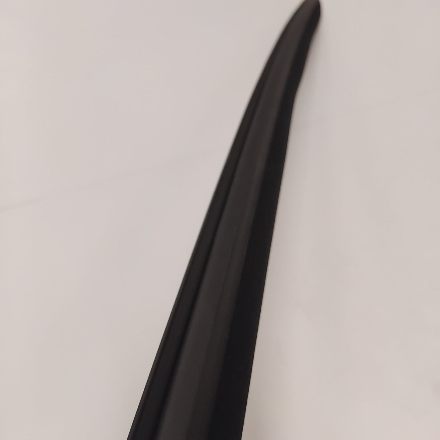 Genuine Front Left Weatherstrip - Ford Focus 2004-2011 | 1689689