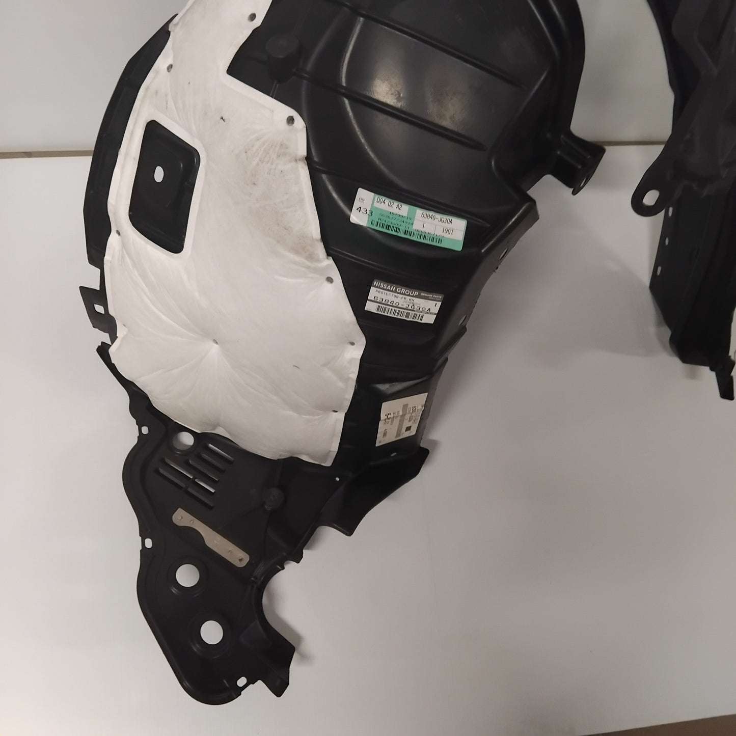 Genuine Front Right Wheel Arch Cover - Nissan X-Trail | 63840JG30A