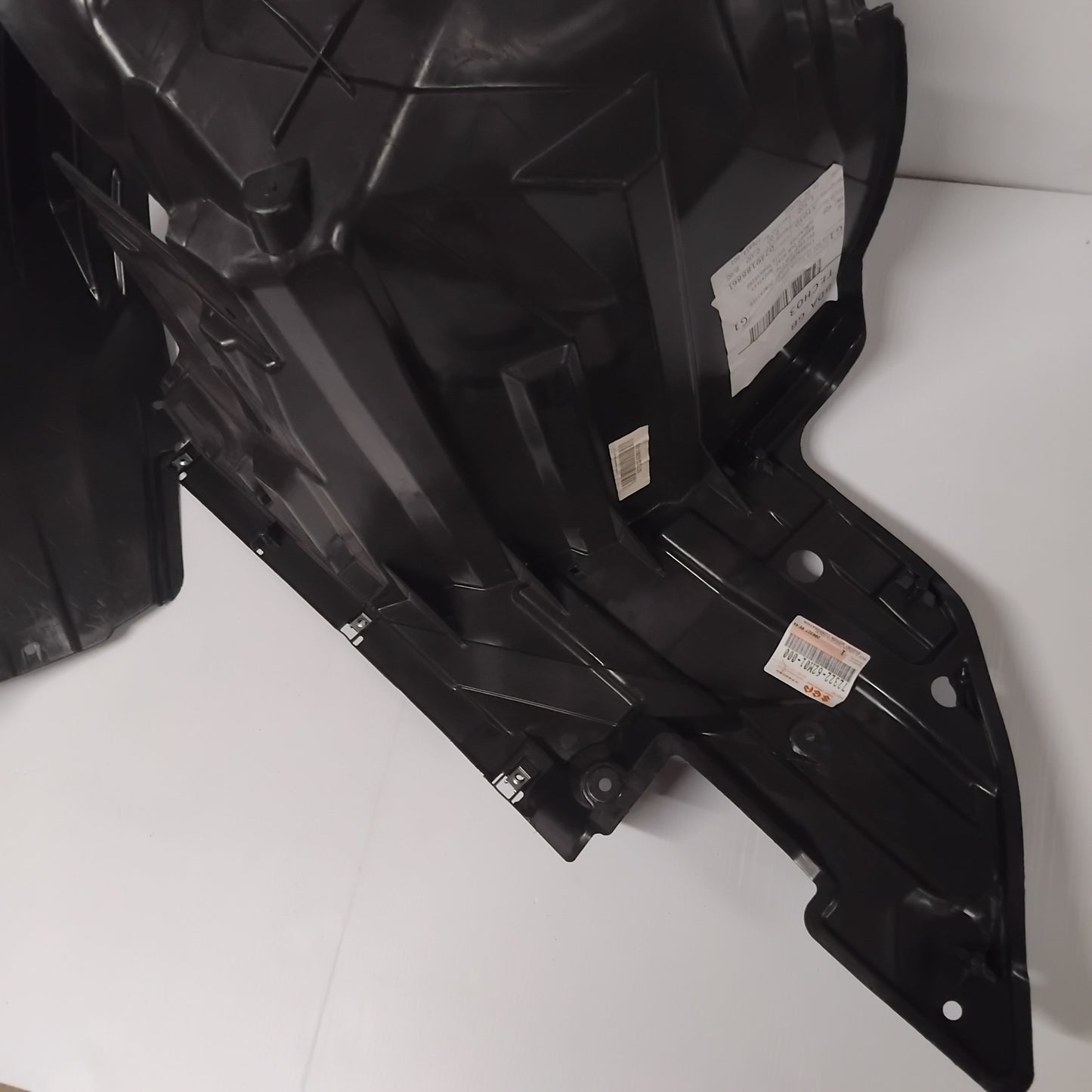 Genuine Left Front Wheel Arch Liner - Suzuki | 72322-62M01-000