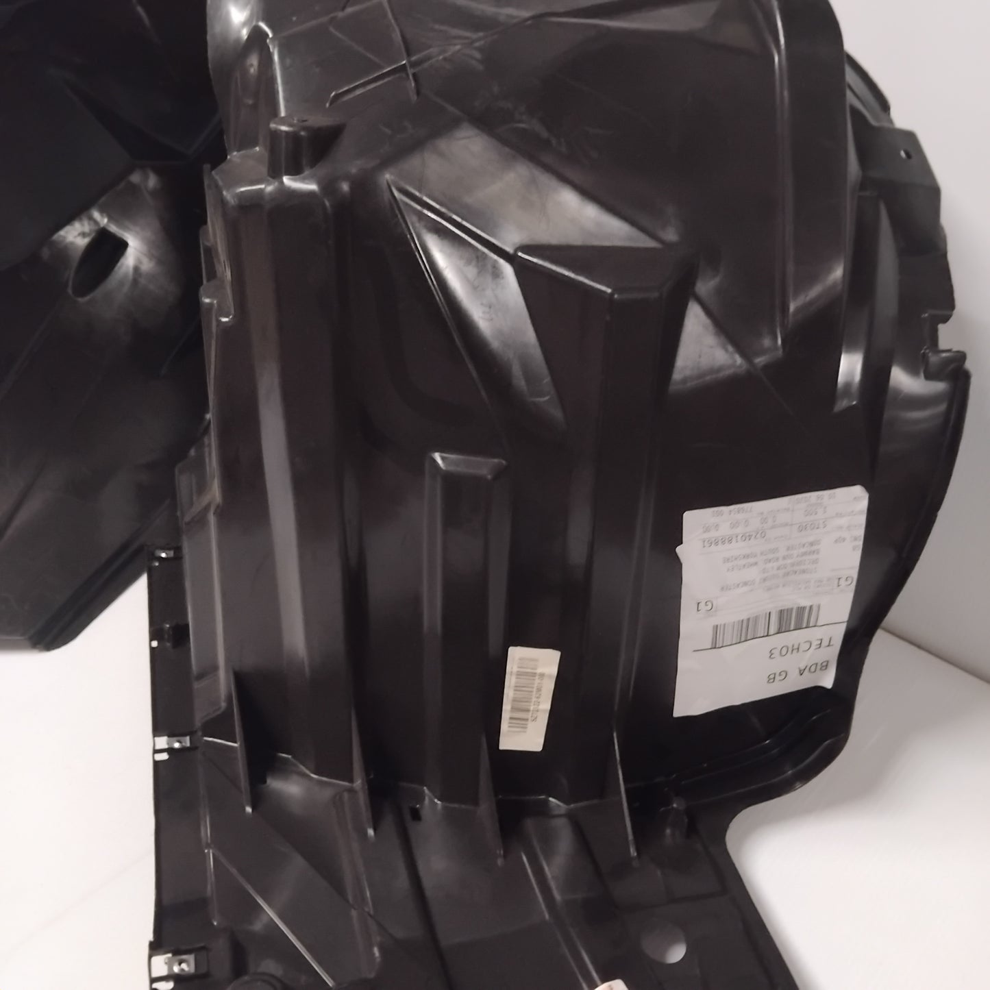 Genuine Left Front Wheel Arch Liner - Suzuki | 72322-62M01-000