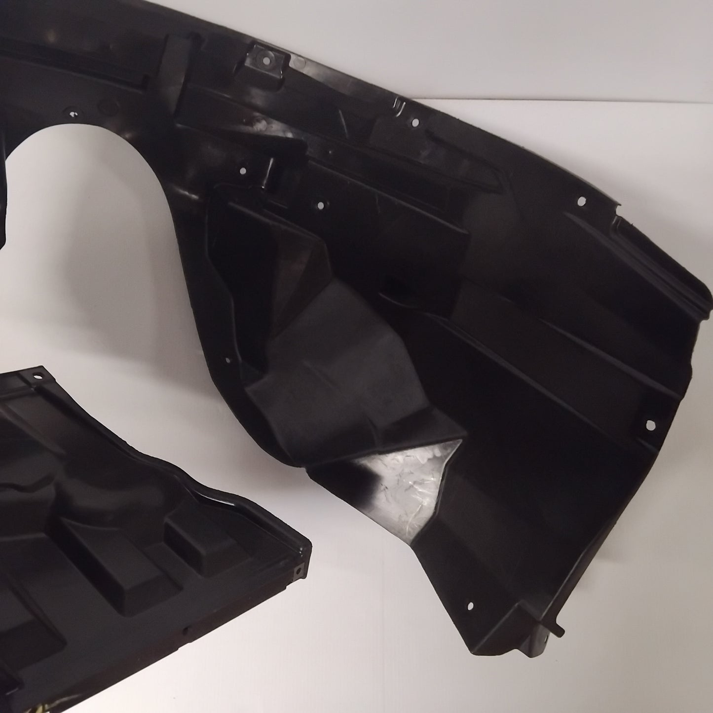 Genuine Left Front Wheel Arch Liner - Suzuki | 72322-62M01-000