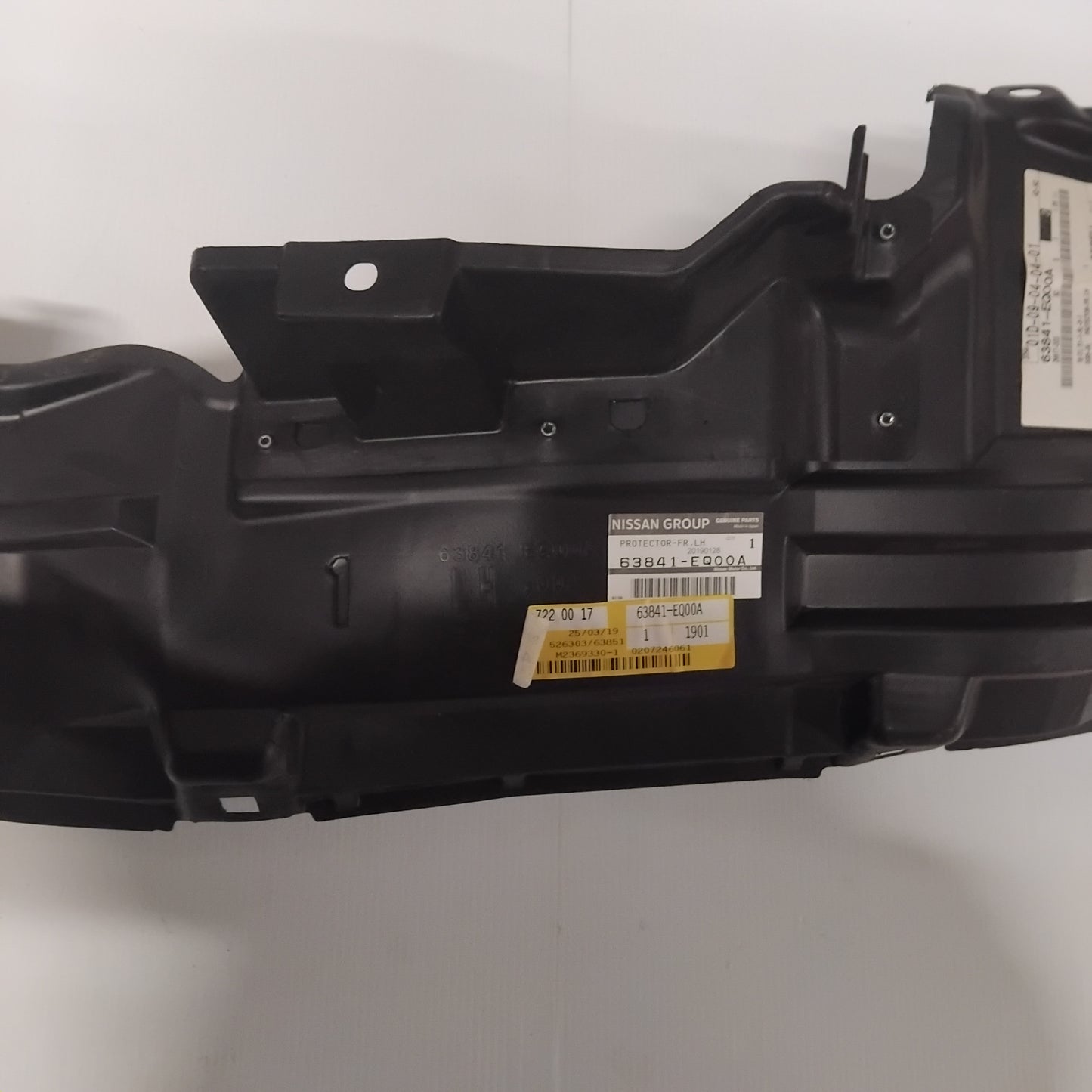 Genuine Front Wheel Arch Liner - Nissan X-Trail 2001-2013| 63841EQ00A