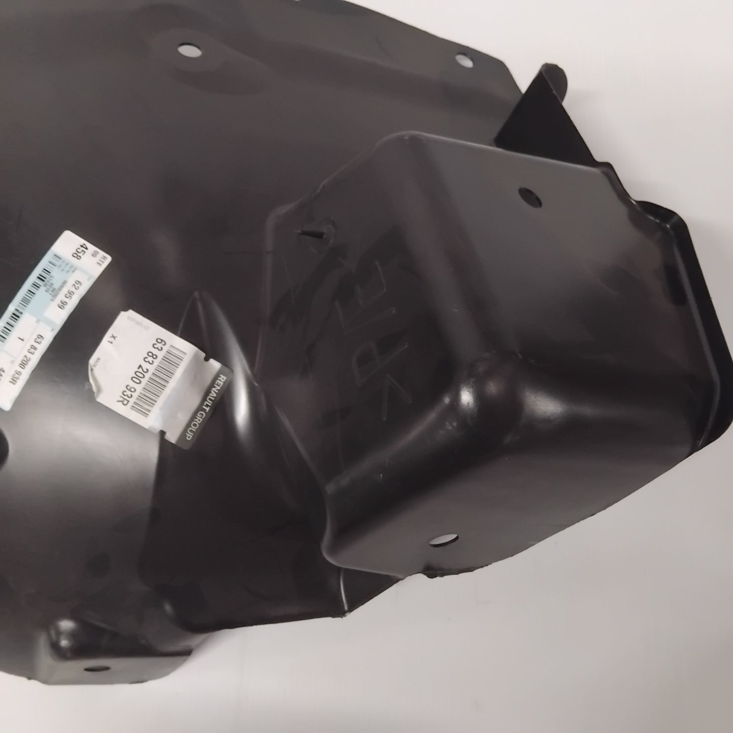 Genuine Front Right Wheel Arch Liner - Renault | 63 83 200 93R