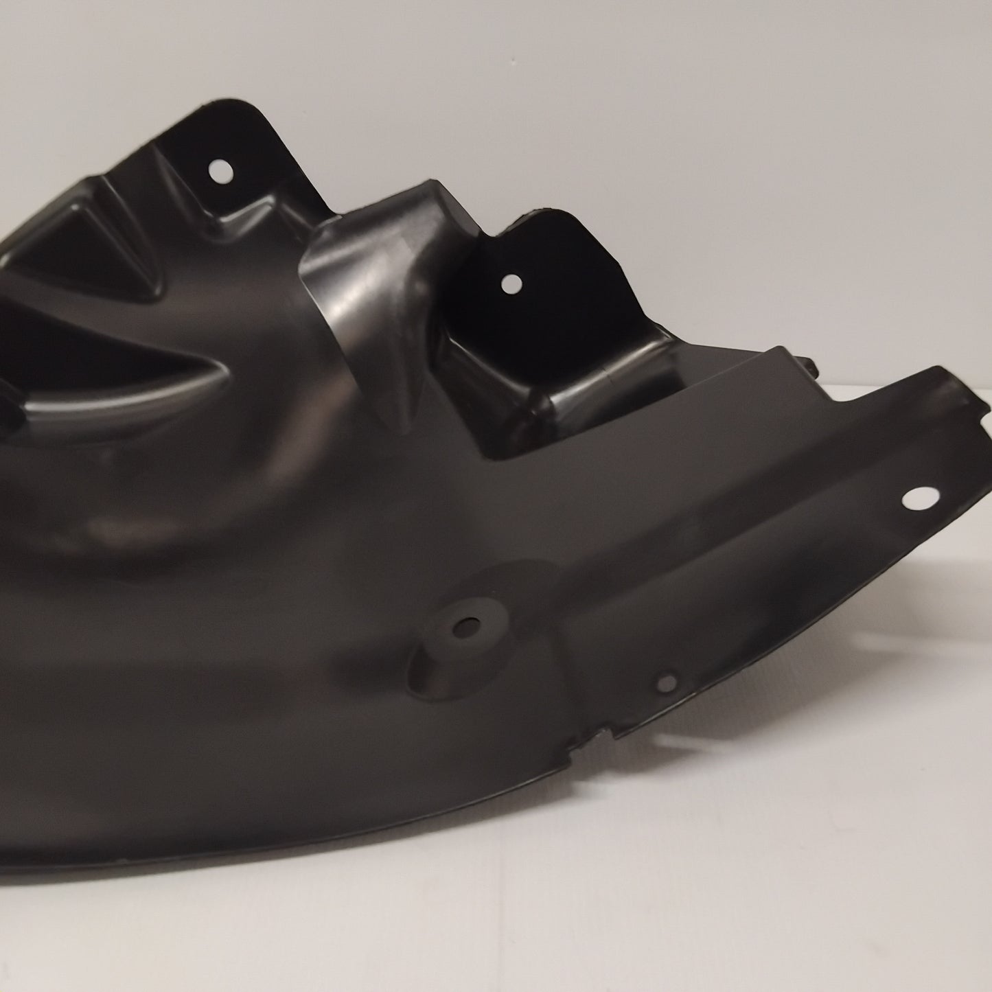 Genuine Front Right Wheel Arch Liner - Renault | 63 83 200 93R