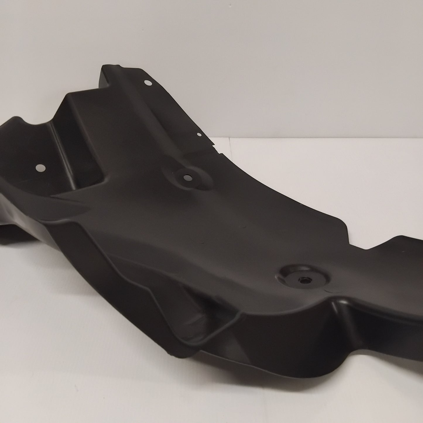 Genuine Front Right Wheel Arch Liner - Renault | 63 83 200 93R