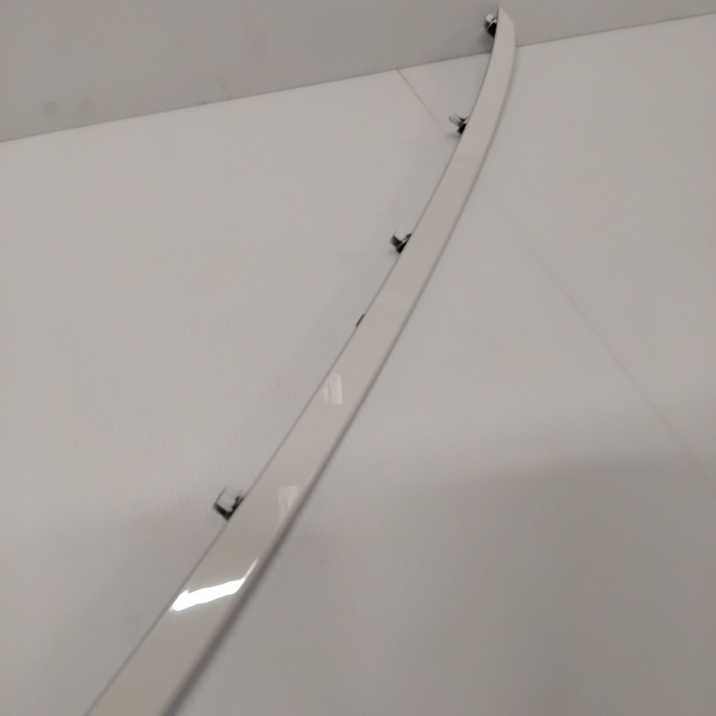 Upper Grille Styling Line - Genuine Suzuki Vitara - White | 99114-86R00-26U