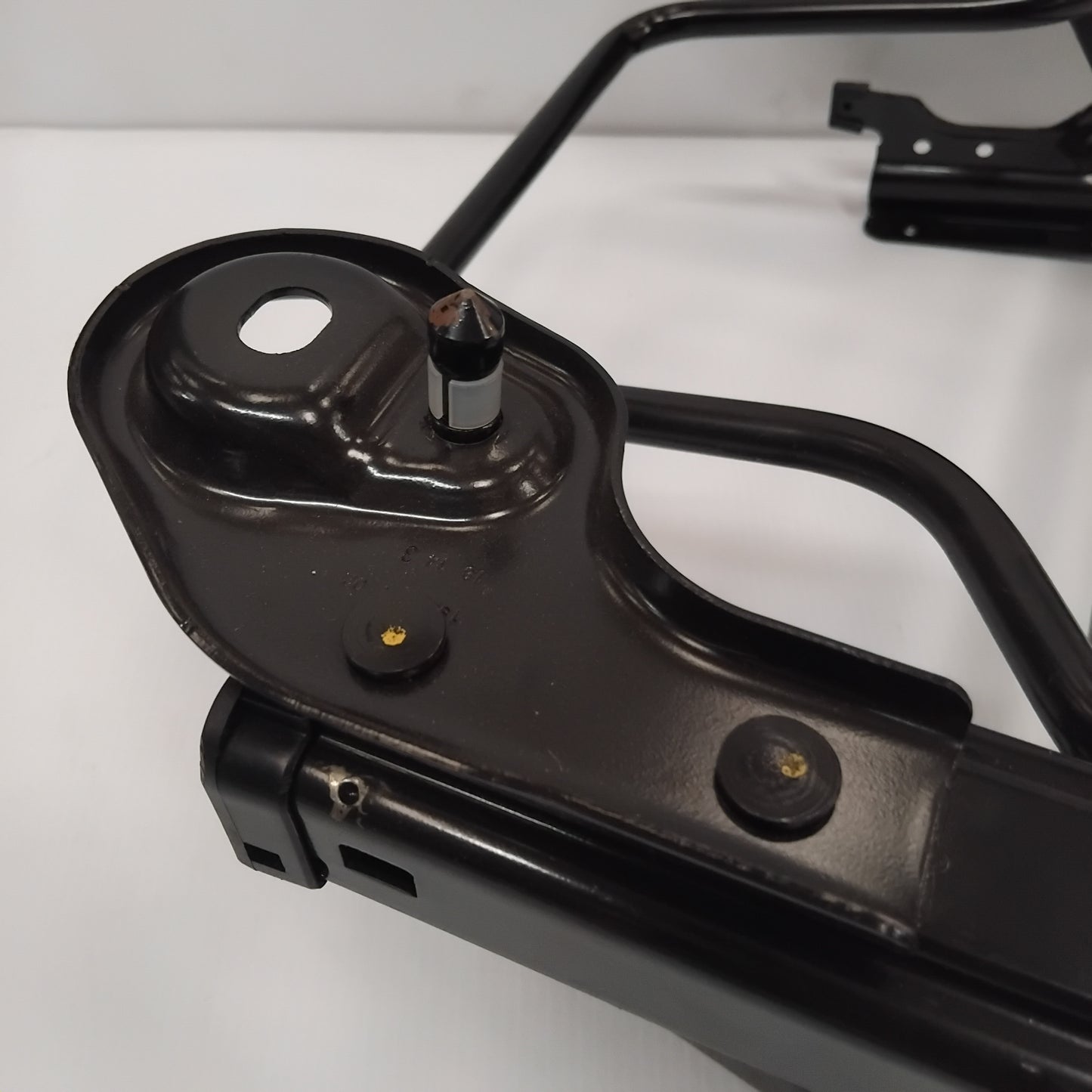 Genuine Front Right Seat Track Driver - Ford Focus | 2331479