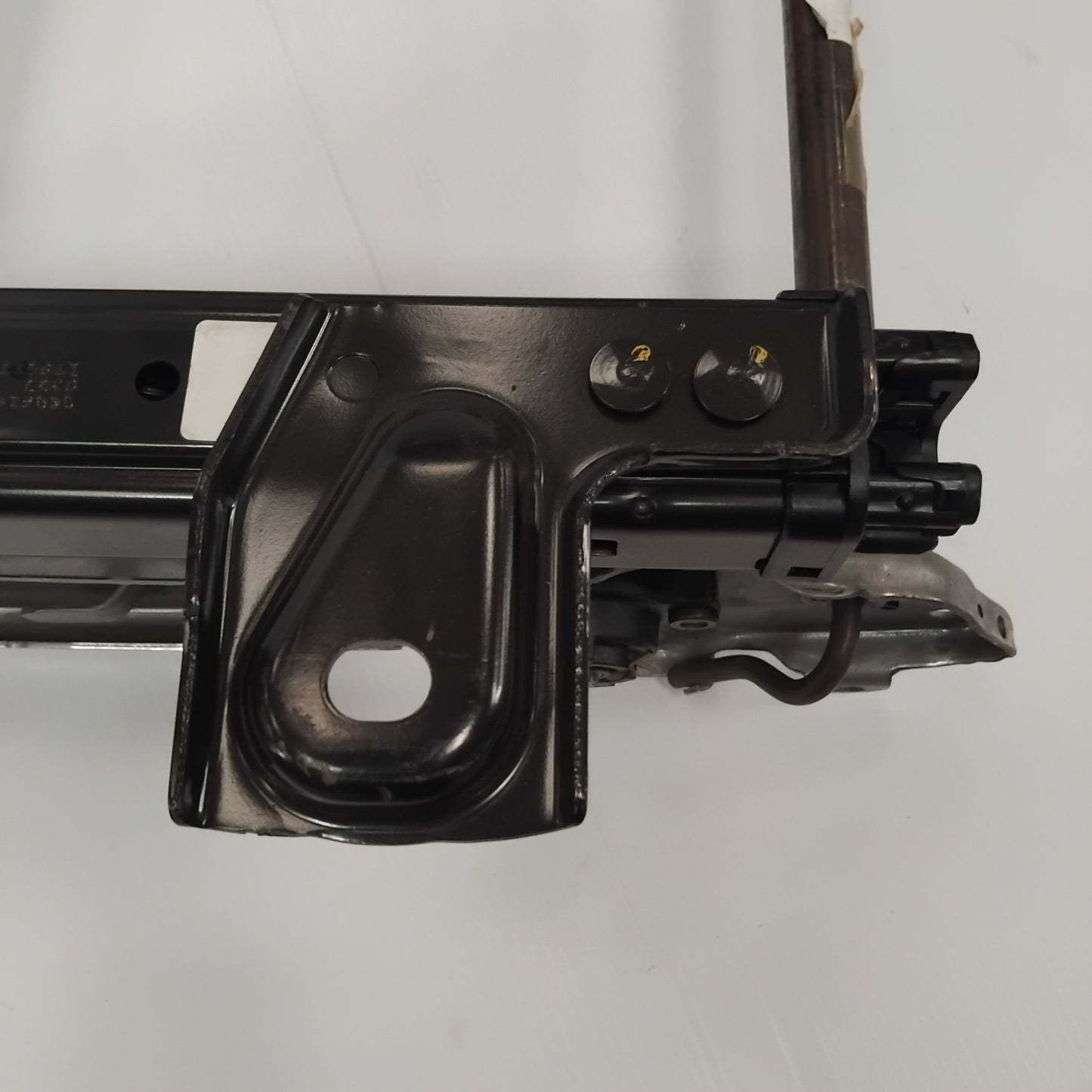 Genuine Front Right Seat Track Driver - Ford Focus | 2331479