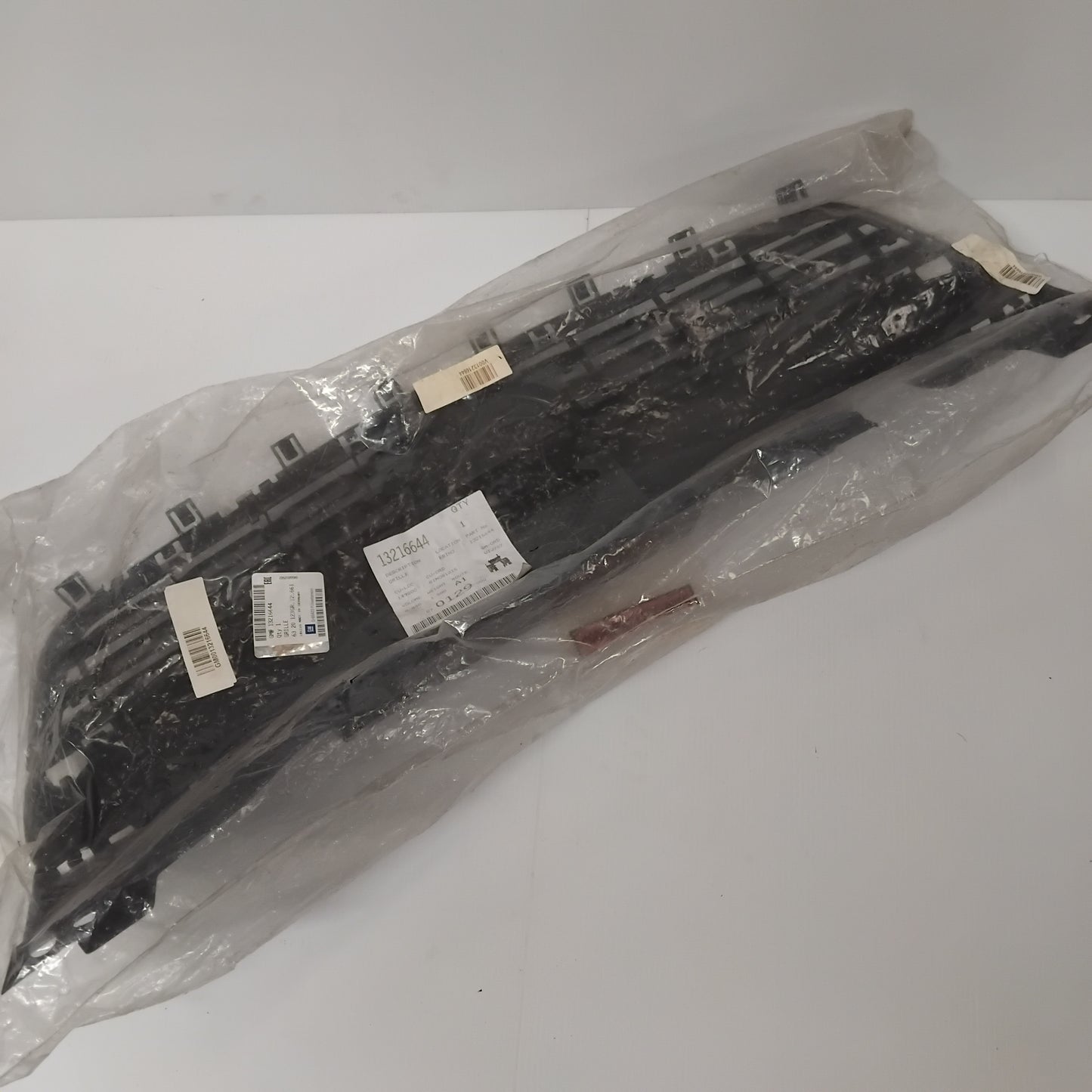 Genuine Vauxhall Grille, Radiator | 13216644