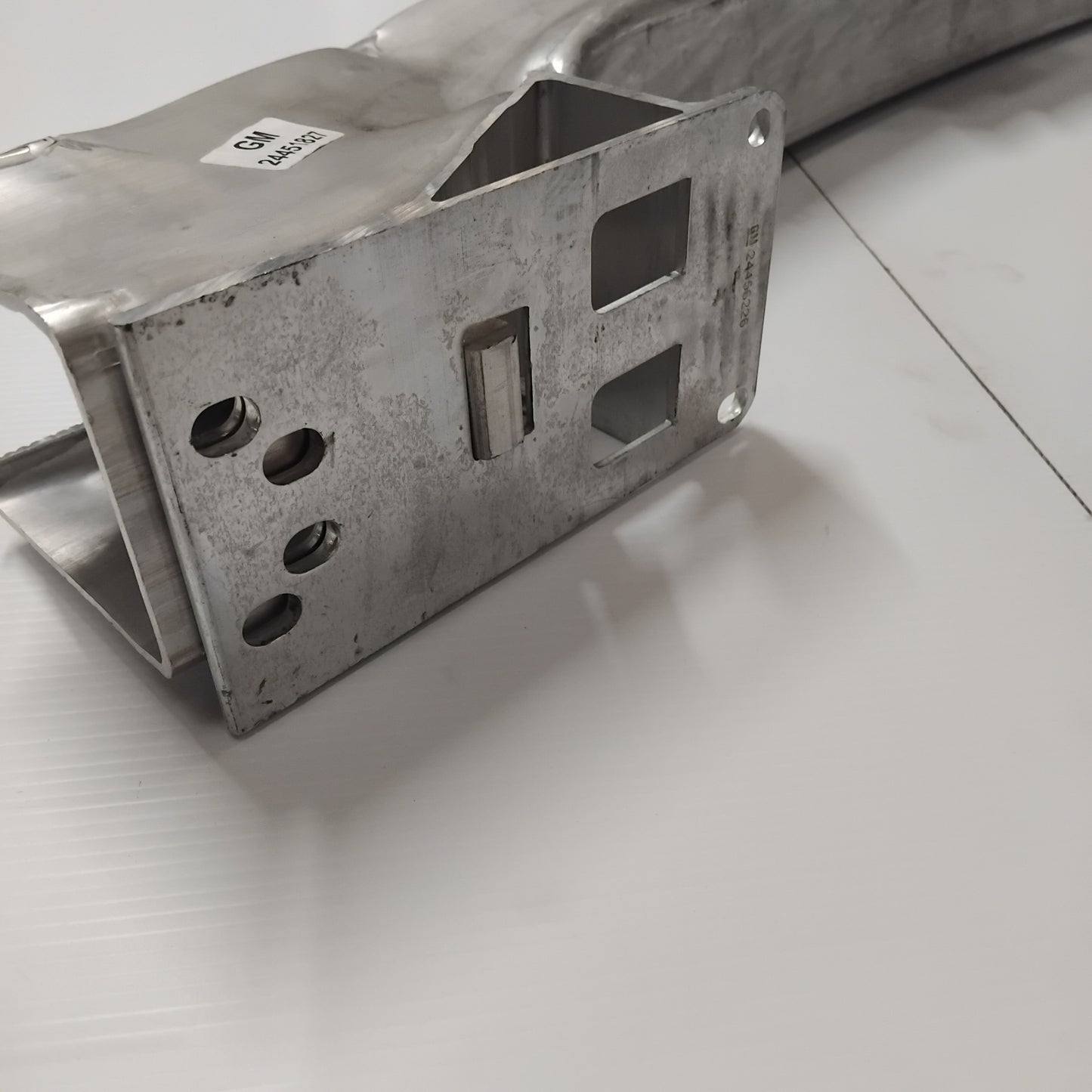 Genuine Rear Bumper Reinforcement - Vauxhall Signum | 24451827