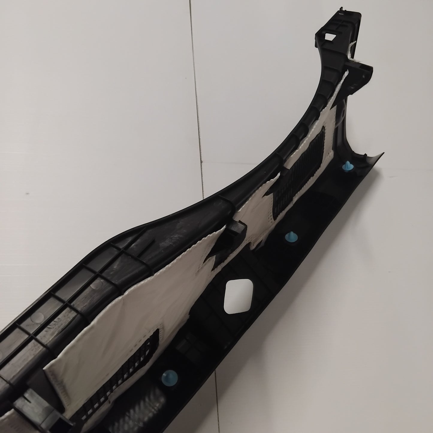 Genuine Rear Trim - Hyundai | 85770C8000TRY