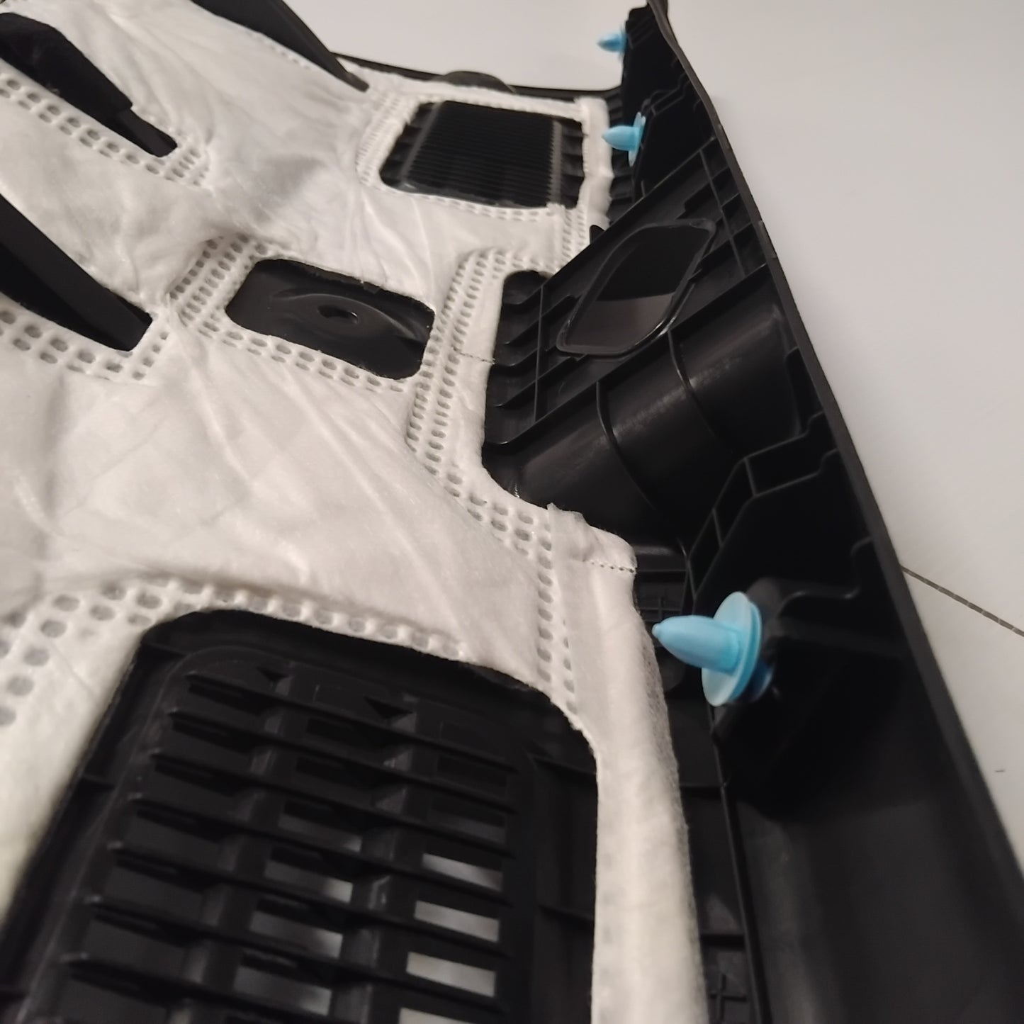 Genuine Rear Trim - Hyundai | 85770C8000TRY