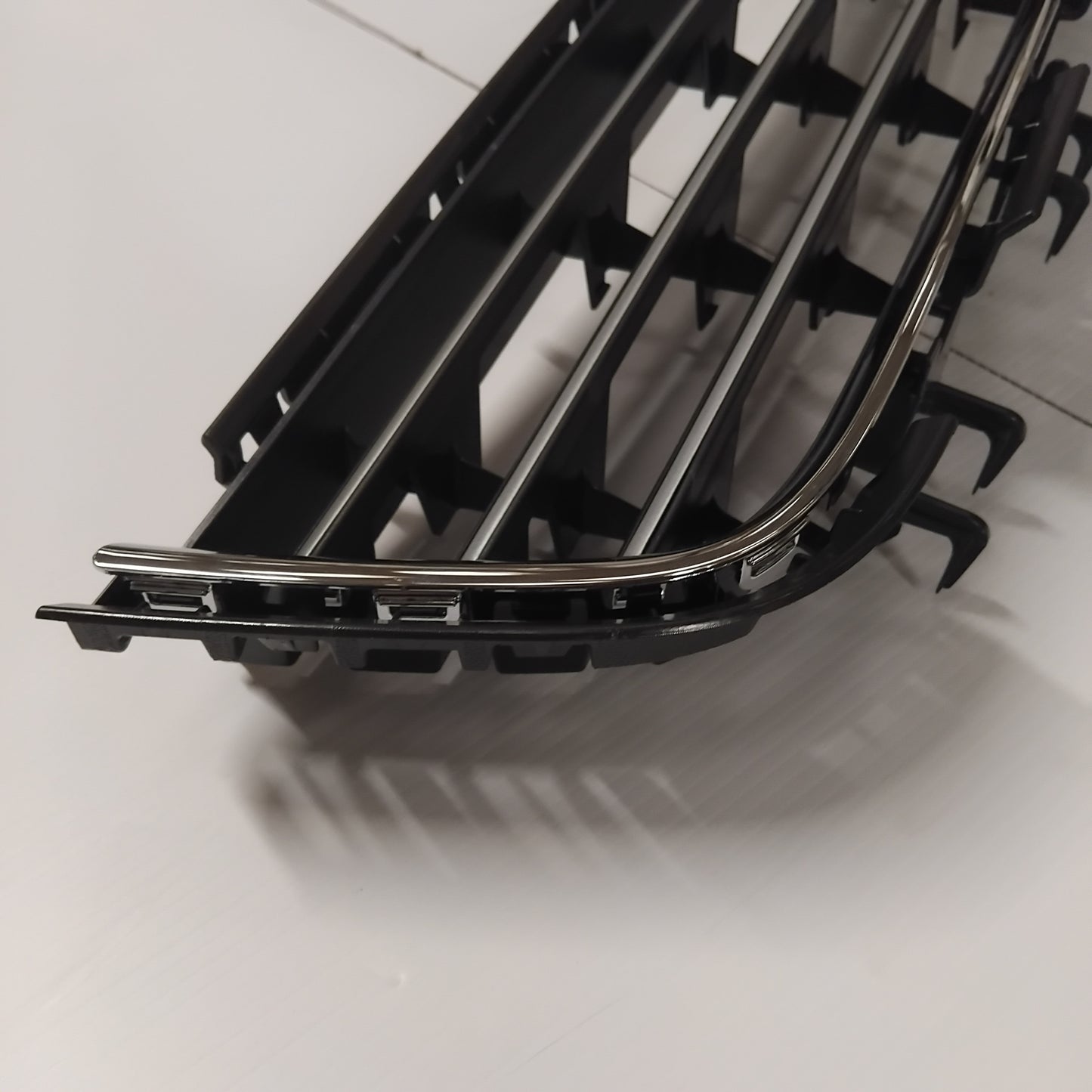 Grille - Vauxhall Astra | 13247248