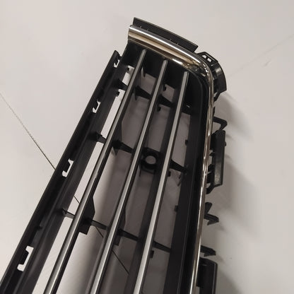 Grille - Vauxhall Astra | 13247248