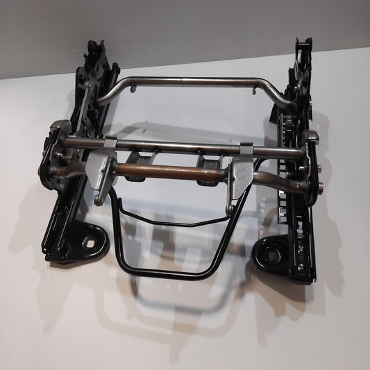 Genuine Fiat Framing | 6000626137