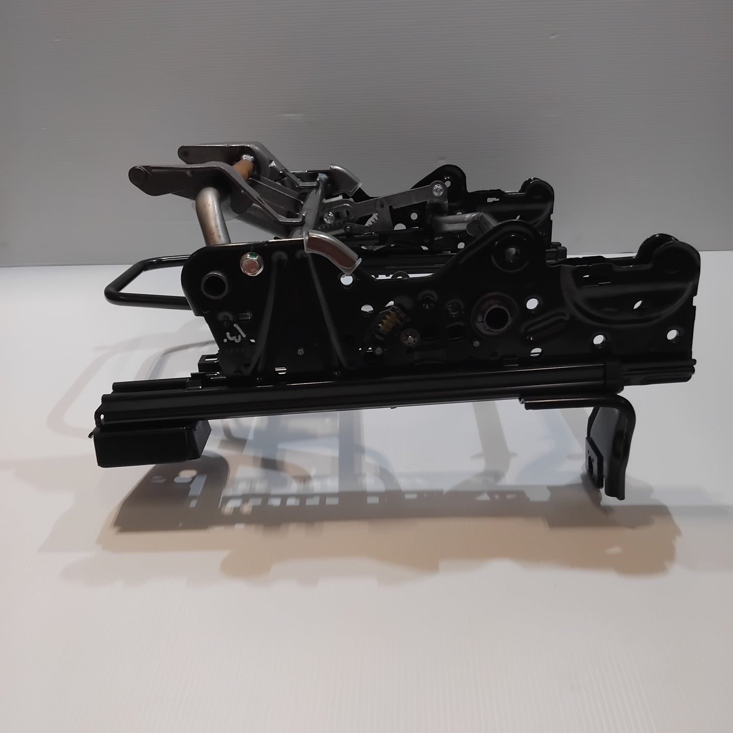 Genuine Fiat Framing | 6000626137