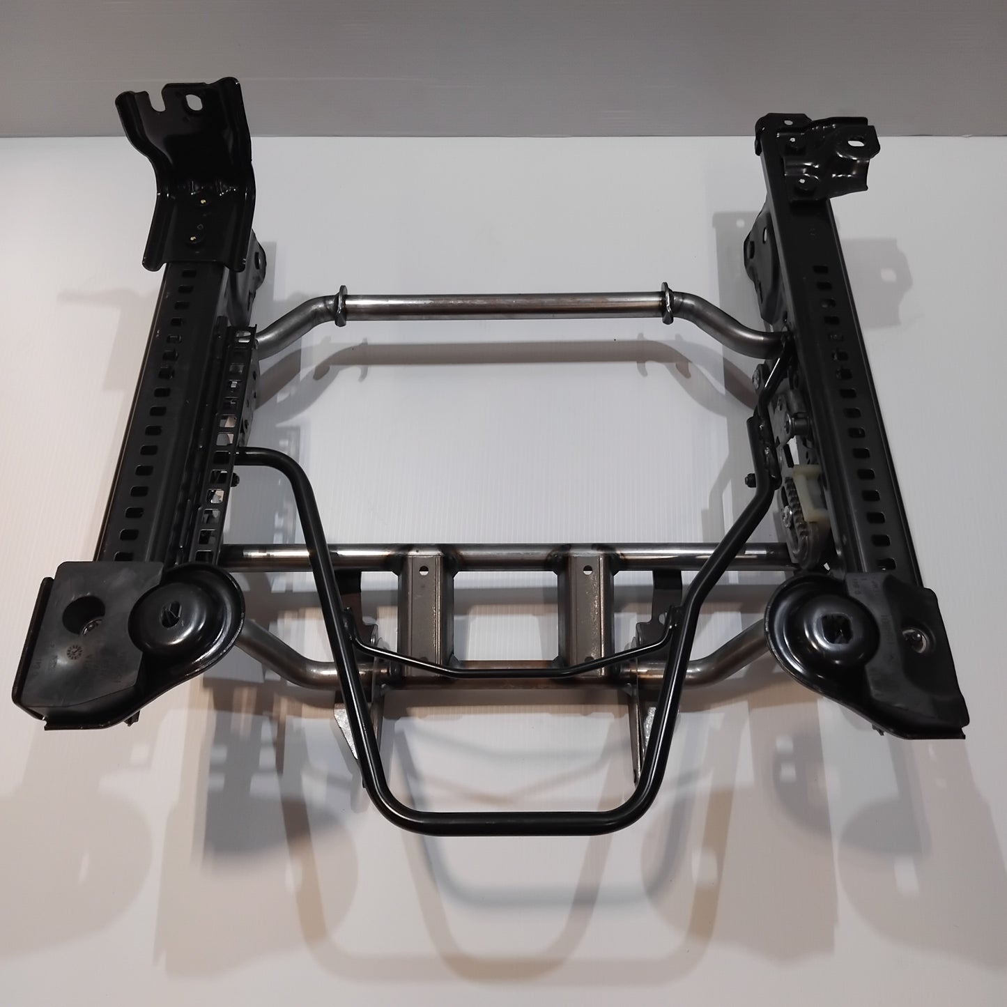 Genuine Fiat Framing | 6000626137