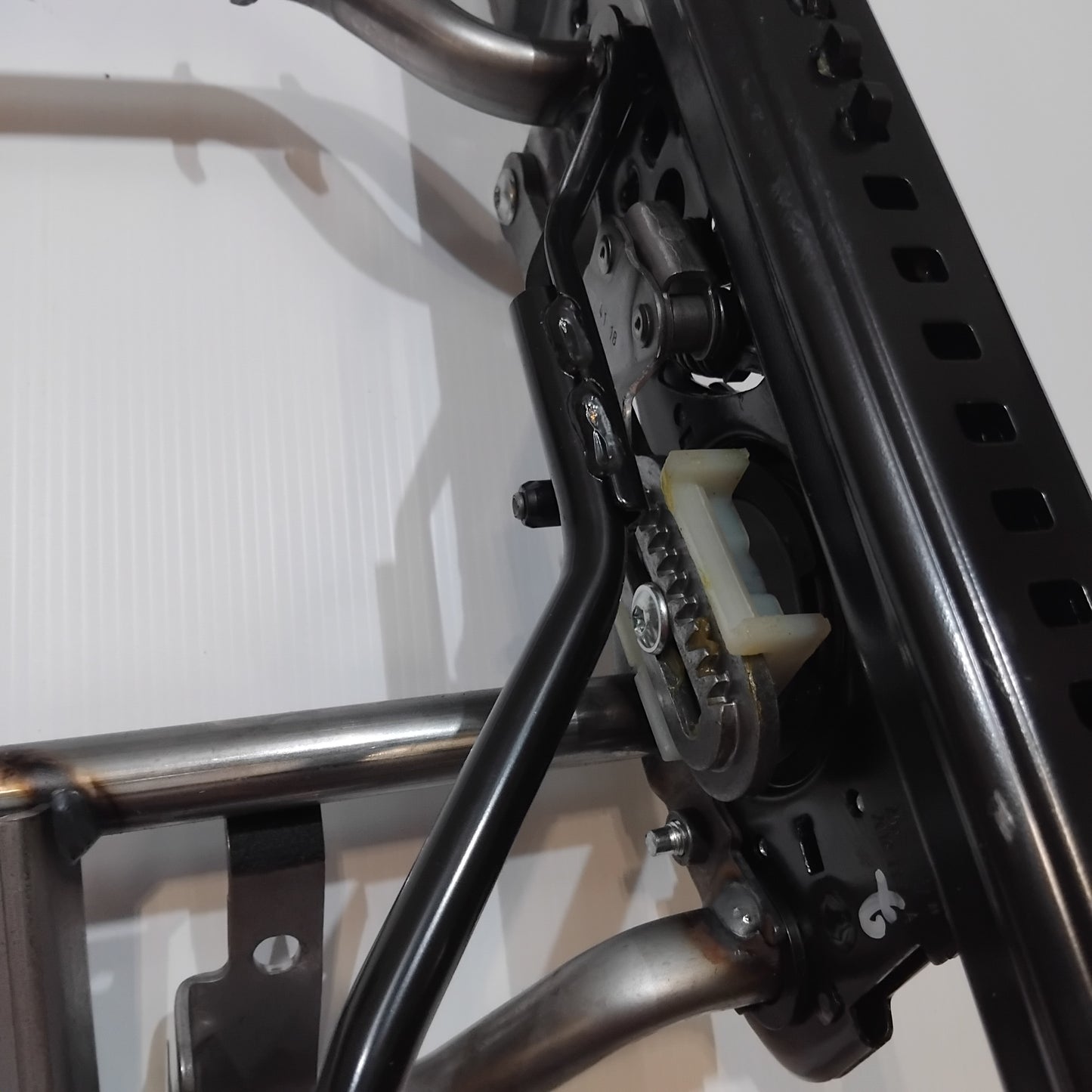Genuine Fiat Framing | 6000626137