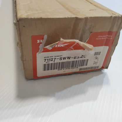 Genuine Honda Molding B, Fr. Grille Cen | 71127SWWE31ZC