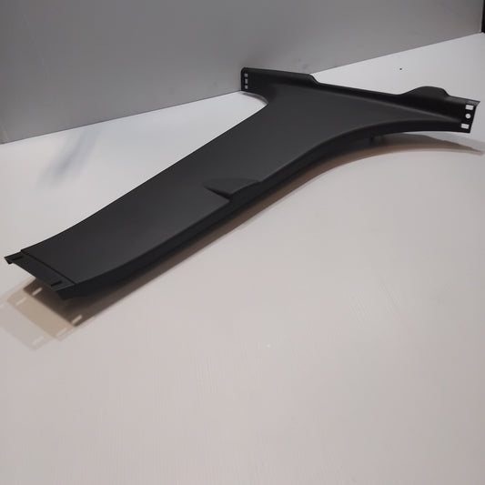 Genuine Ford Trim - "B" Pillar | 1725746