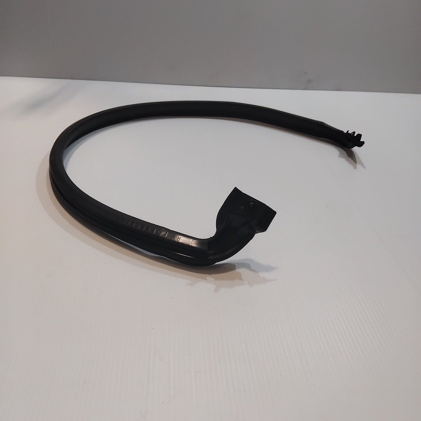 Genuine Front Left Weatherstrip - Door Opening - Ford C-Max 2010-2019 | 2034618