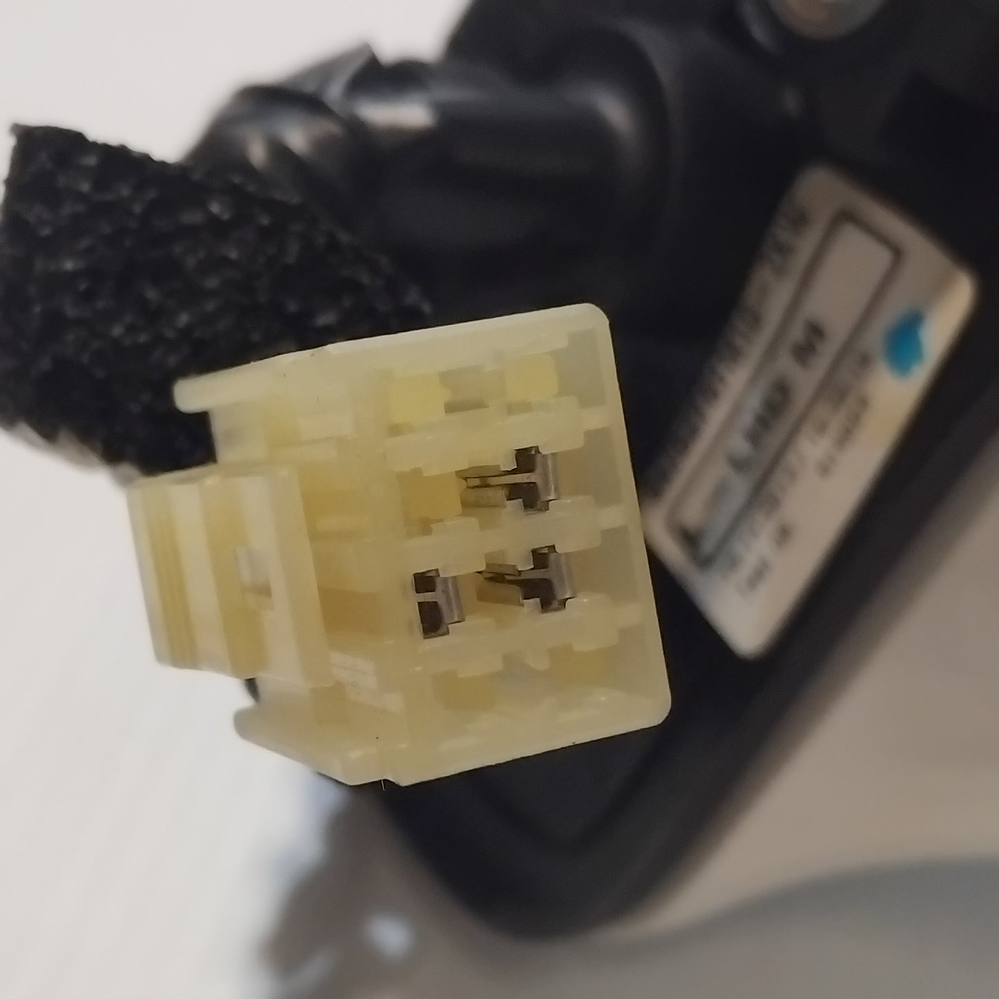 Genuine Left Outer Rear View Mirror - Suzuki - White Gloss | 84702-61M10-2KW