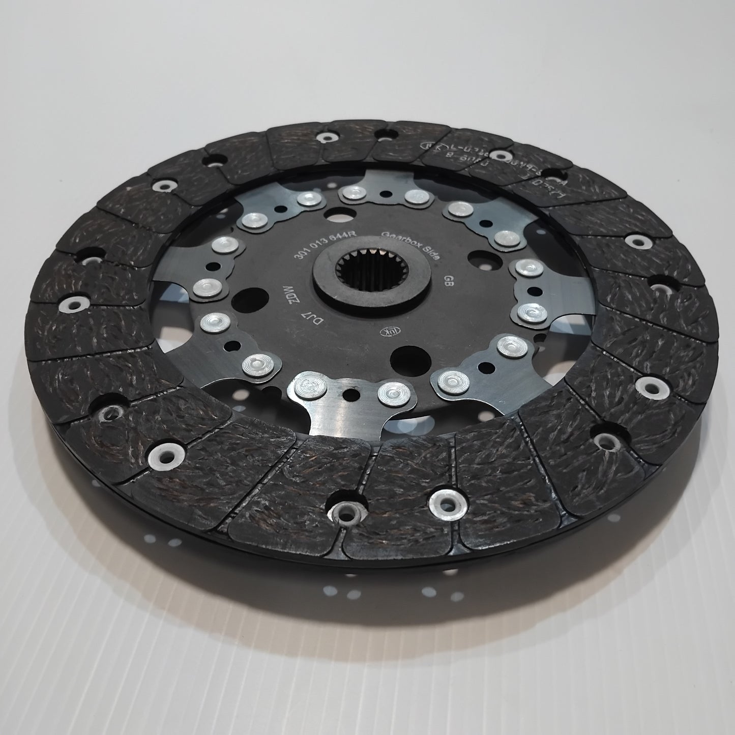 Genuine Clutch Kit - Nissan Juke / Pulsar / Qashqai | C020500QVA