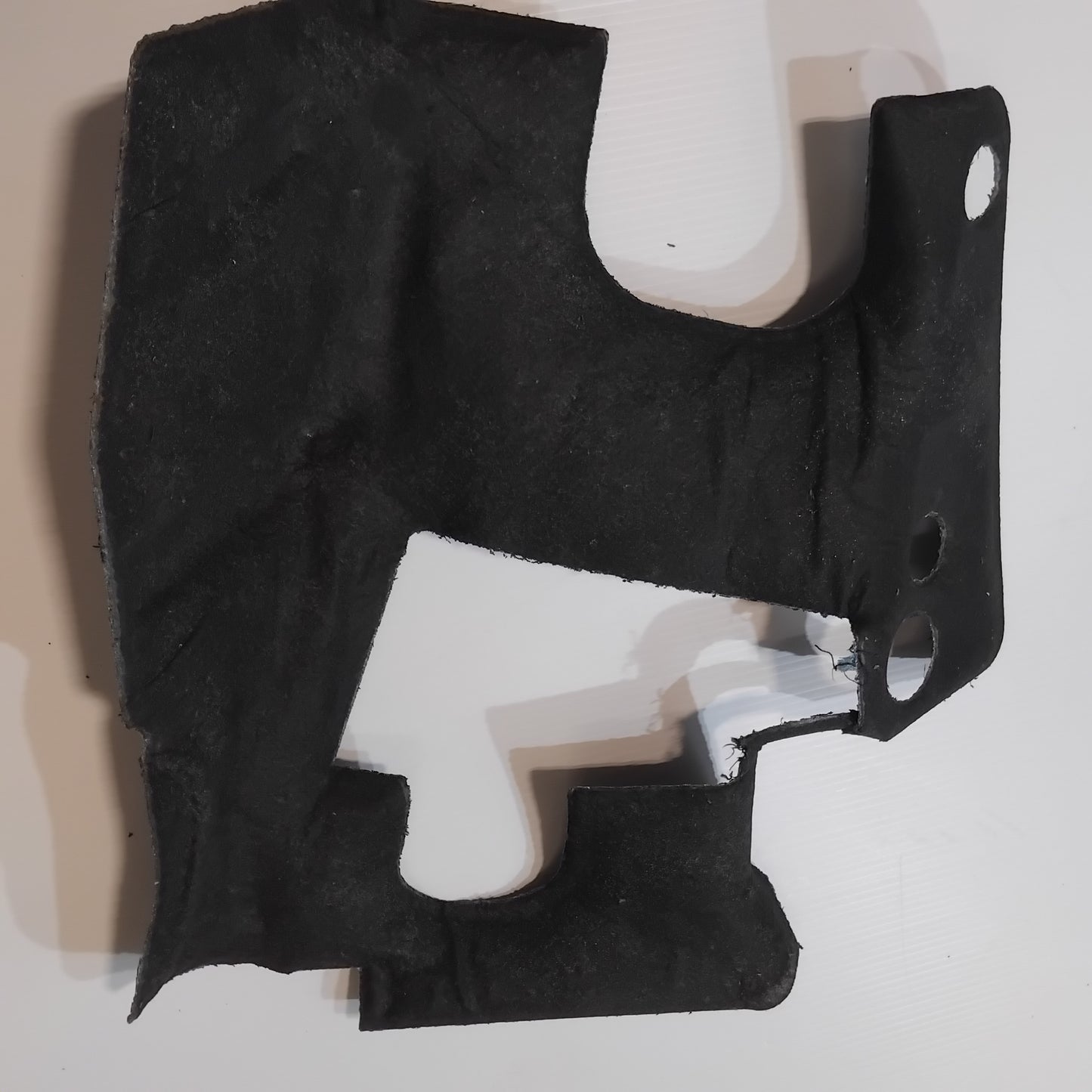 Genuine Front Left Insulator Pad - Ford Transit 2006-2014 | 1377680