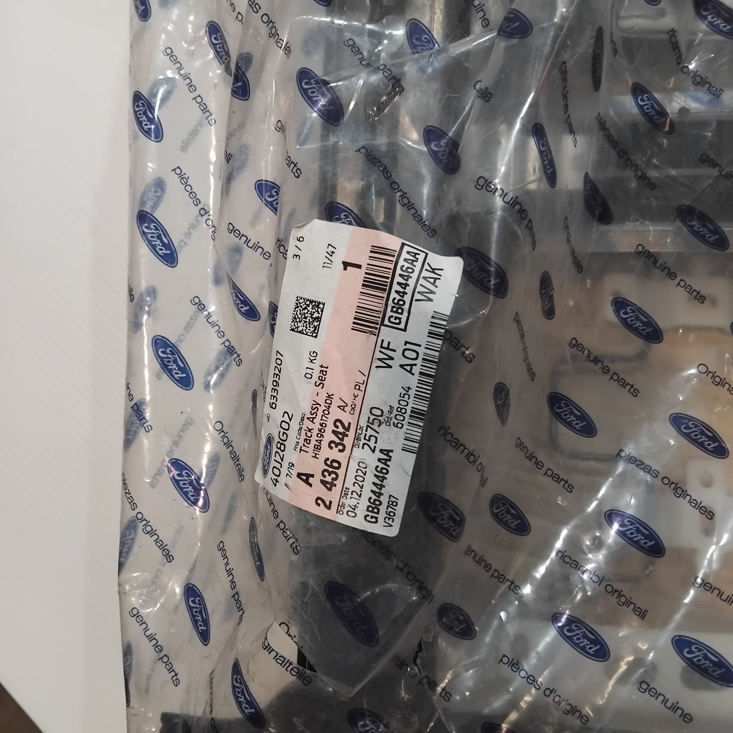 Genuine Front Right Seat Track - Ford Fiesta 2019- | 2436342