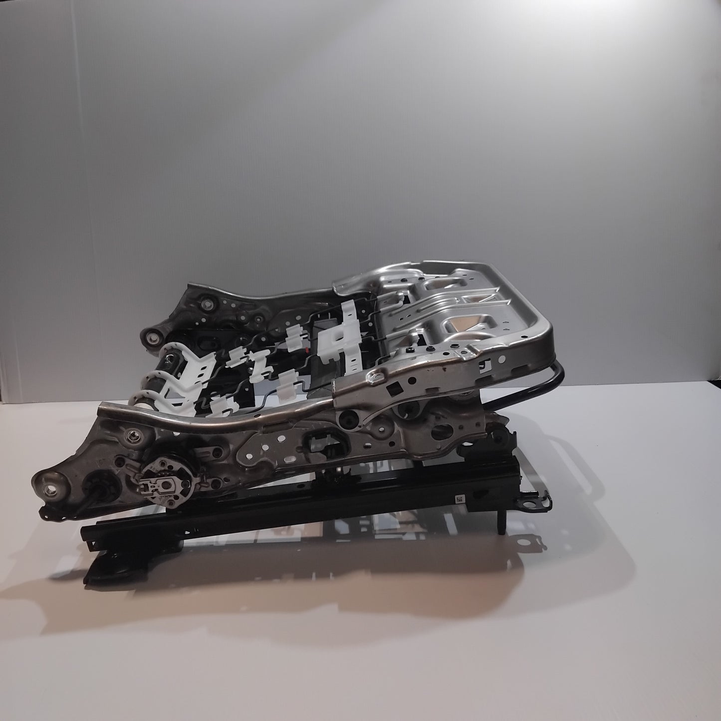 Genuine Front Right Seat Track - Ford Fiesta 2019- | 2436342