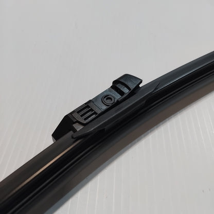 Genuine Right Front Wiper Blade - Peugeot 208 / 2008 LHD | 1608392980