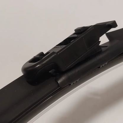 1x Genuine 700mm Wiper Blade - Citroen C4 | 1613157080