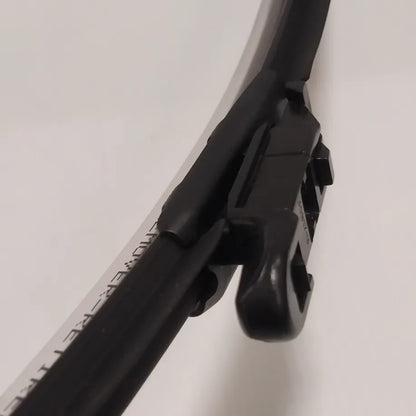 1x Genuine 700mm Wiper Blade - Citroen C4 | 1613157080