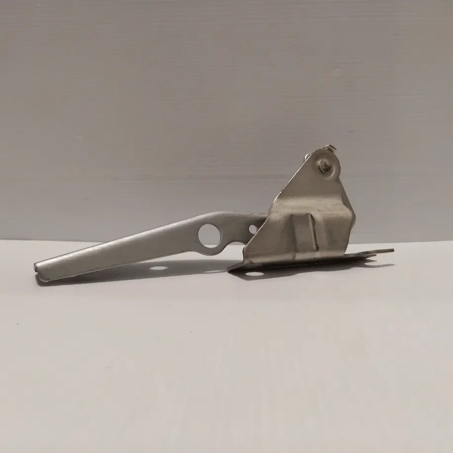 Genuine SEAT Hinge | 1S0823301