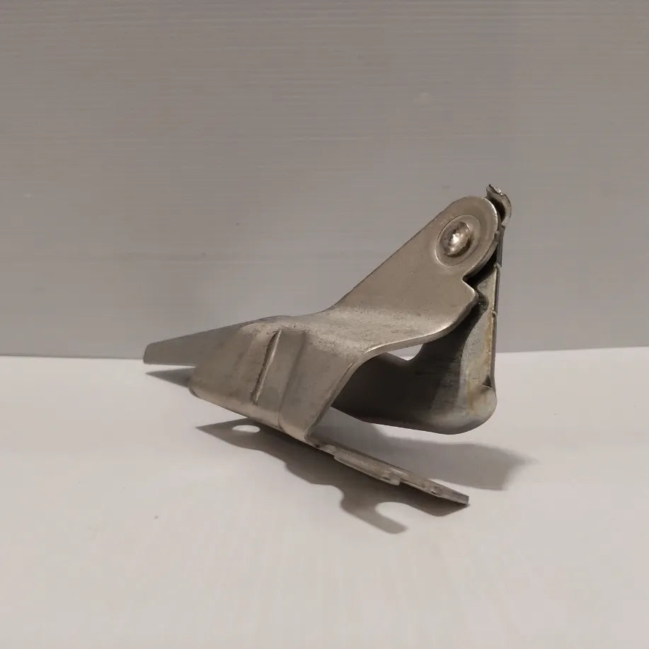 Genuine SEAT Hinge | 1S0823301
