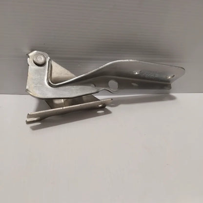 Genuine SEAT Hinge | 1S0823301