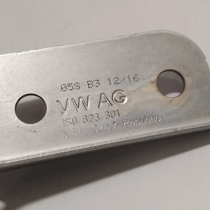 Genuine SEAT Hinge | 1S0823301