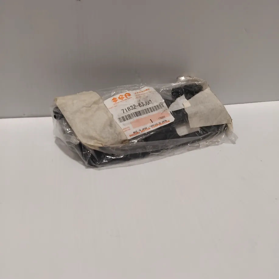 Genuine Suzuki Holder Rr Lamp Lh | 71832-63J00-000