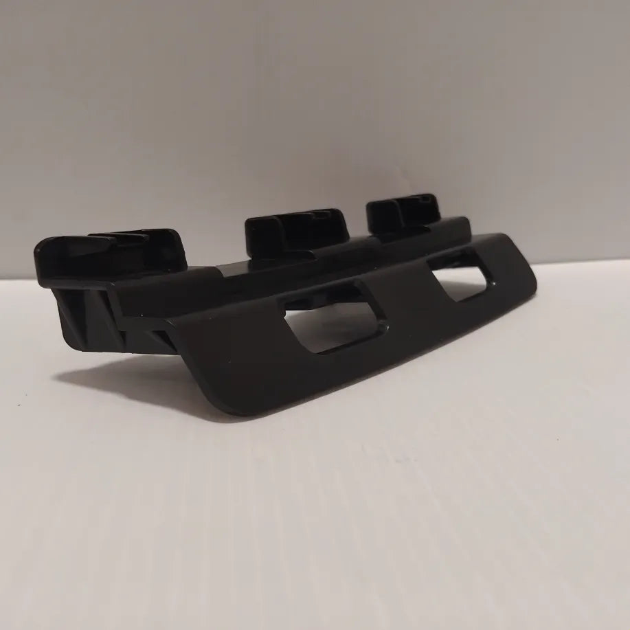 Genuine Suzuki Holder Rr Lamp Lh | 71832-63J00-000