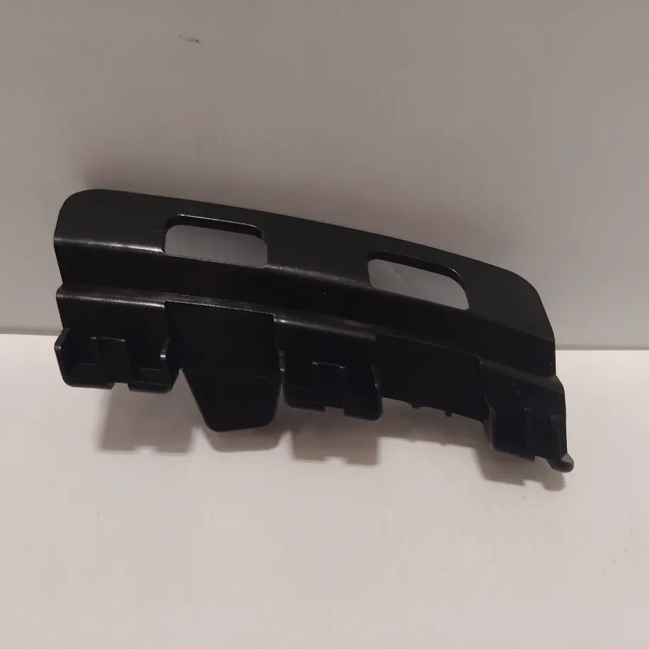 Genuine Suzuki Holder Rr Lamp Lh | 71832-63J00-000