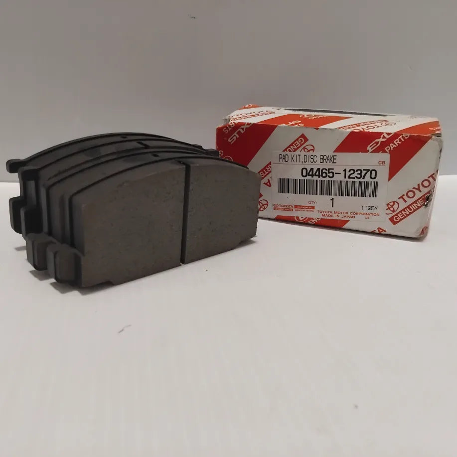 Genuine Toyota Pad Kit,Disc Brake,Front | 04465-12370