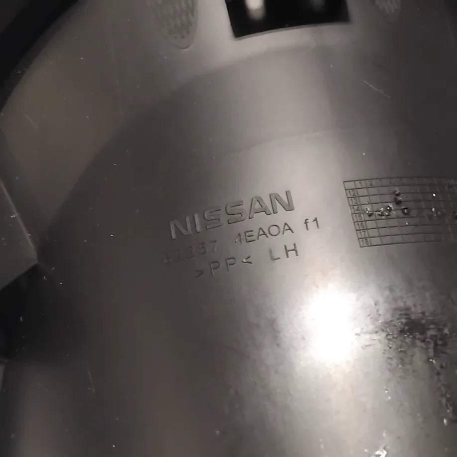 Genuine Front Foglamp Trim - Nissan Qashqai 2013-2017 | 622574EA0A