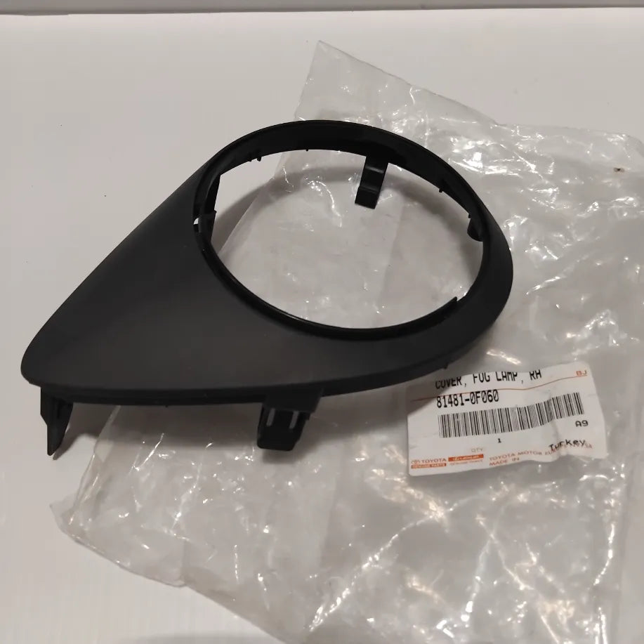 Genuine Toyota Cover, Fog Lamp, Rh | 81481-0F060