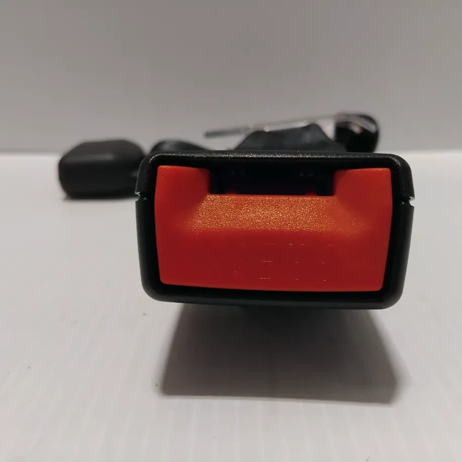 Genuine Mitsubishi Seat Belt,Rr Seat,Inr Lh | 7000B449XA
