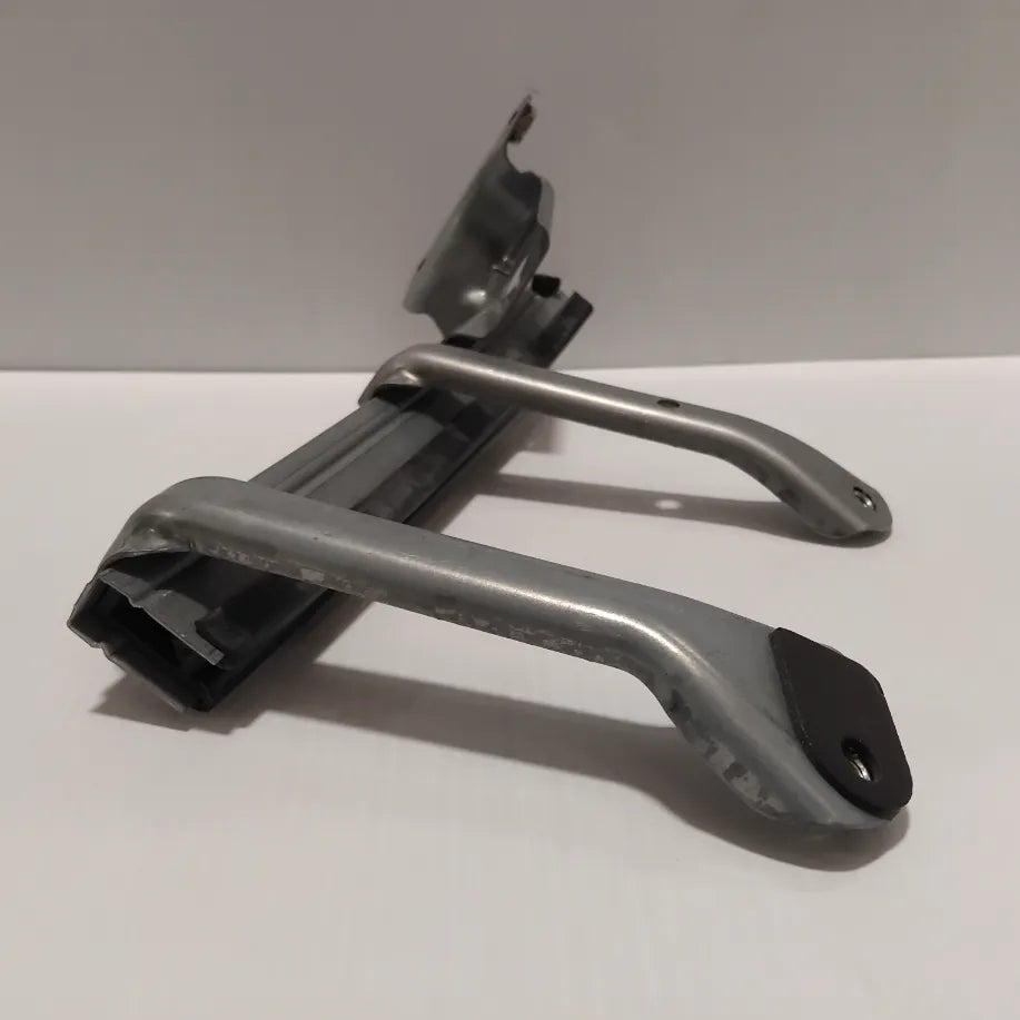 Genuine Renault Regulator Sup X95 | 80 21 700 03R